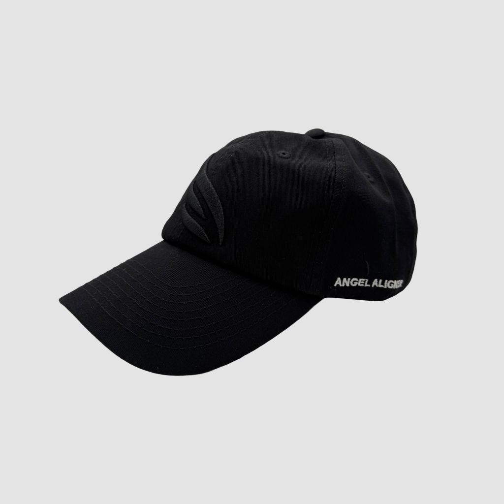 Cap mit schwarzem Logo – Schwarz